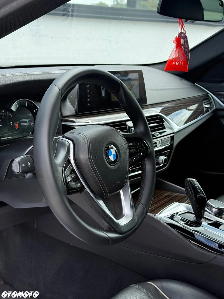 BMW Seria 5 520d xDrive Luxury Line - 4