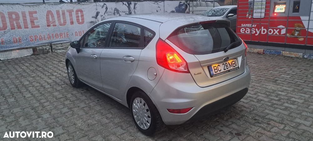 Ford Fiesta 1.6 TDCI DPF Titanium - 8