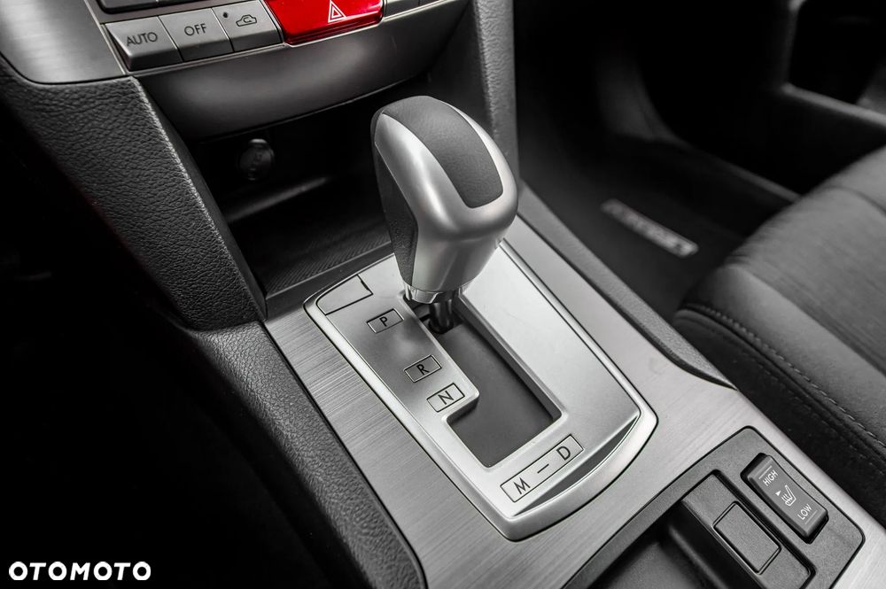 Subaru Legacy 2.0i Comfort Navi AT - 31