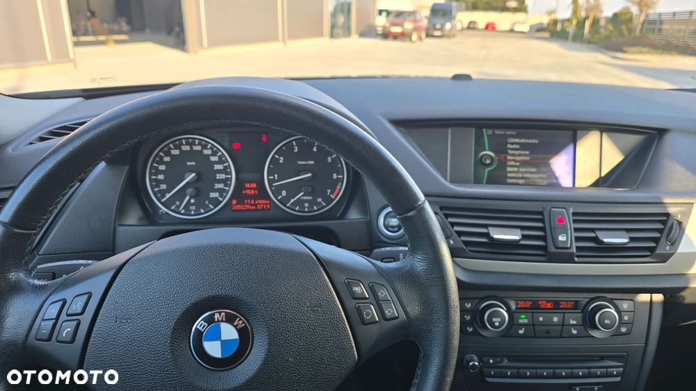 BMW X1 sDrive18i xLine - 19