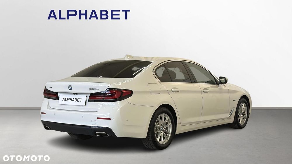 BMW Seria 5 530e xDrive - 6