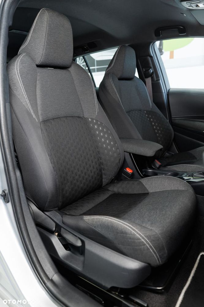 Toyota Corolla 1.8 Hybrid Comfort - 19
