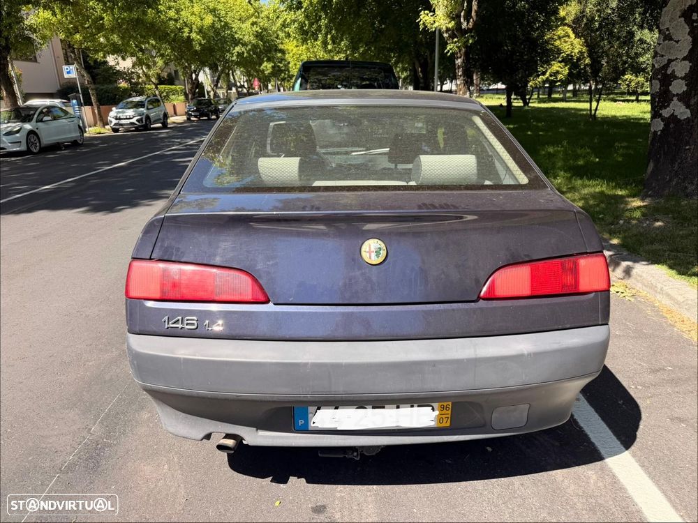 Alfa Romeo 146 1.4 Image - 5
