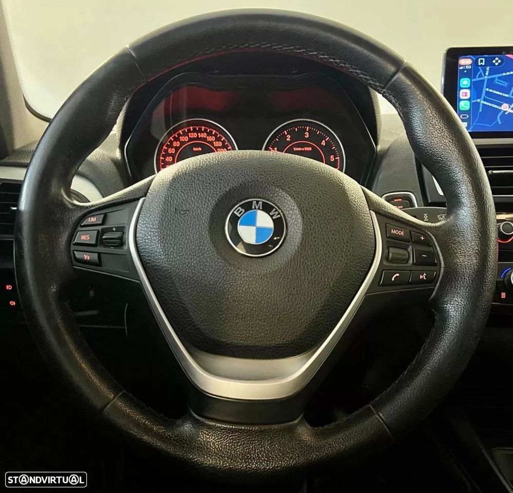 BMW 116 d Line Sport — fotografia 10