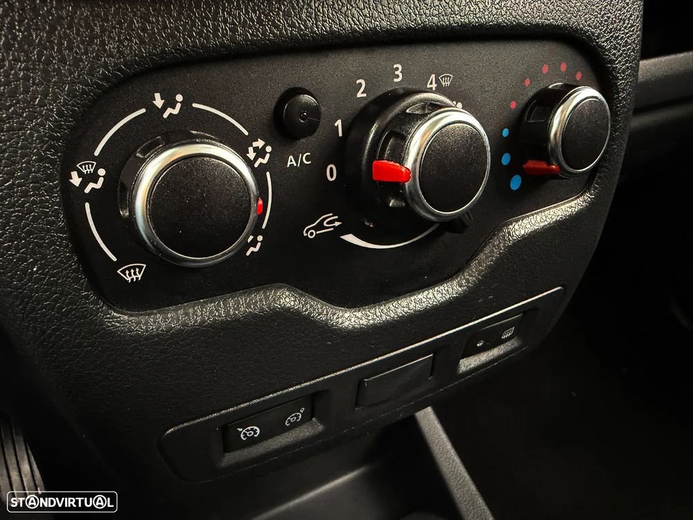 Dacia Lodgy 1.5 Blue dCi Stepway 7L - 23