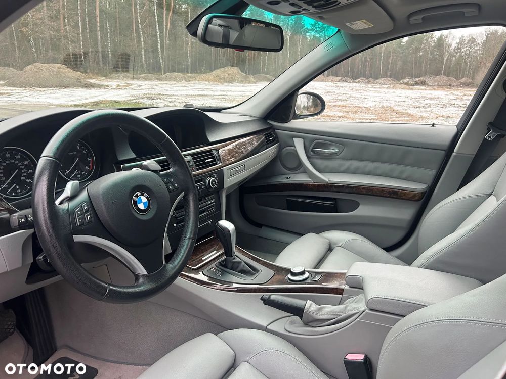 BMW Seria 3 335i - 9