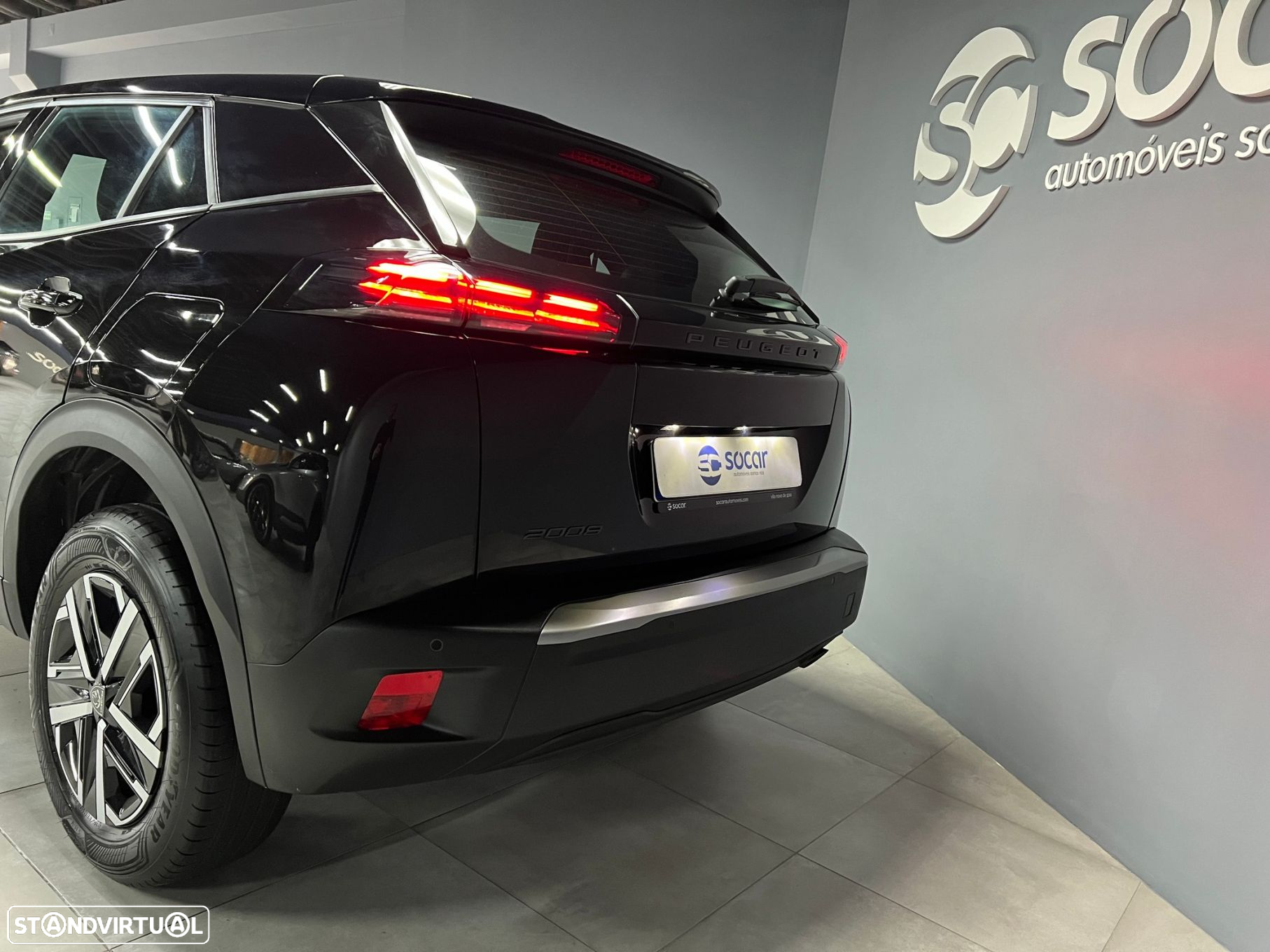 Peugeot 2008 1.2 PureTech Active Pack - 8