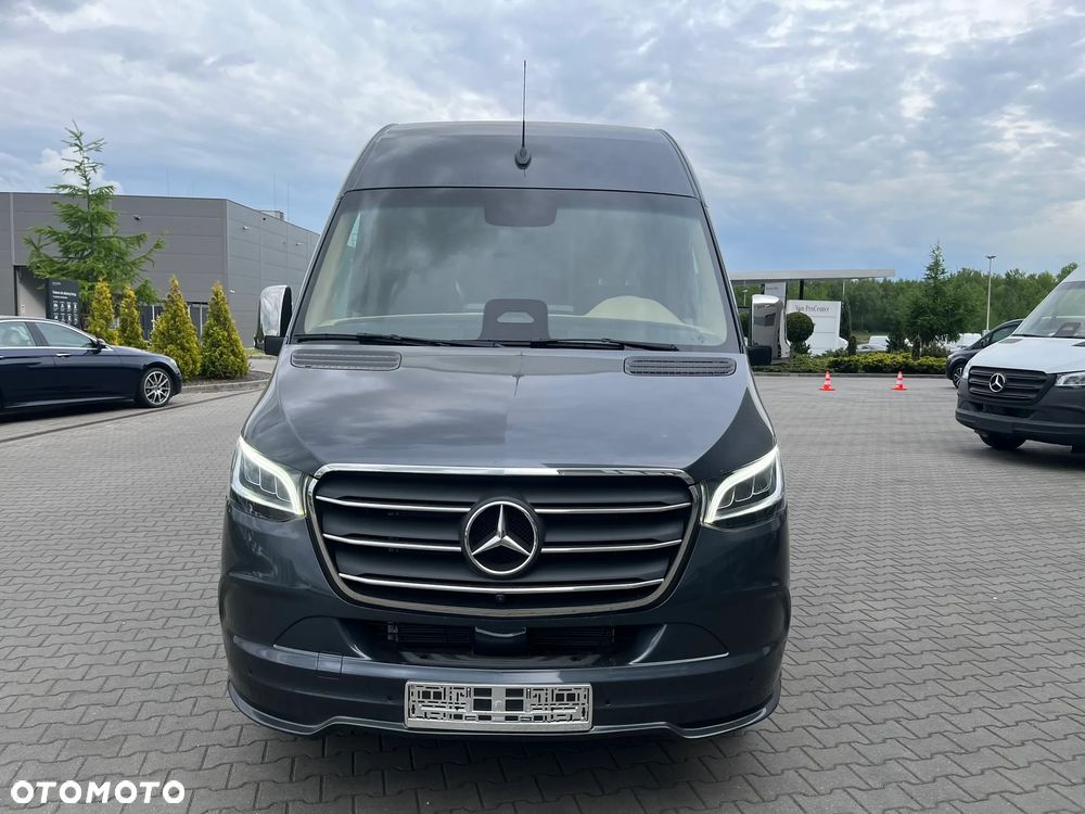 Mercedes-Benz Sprinter - 2