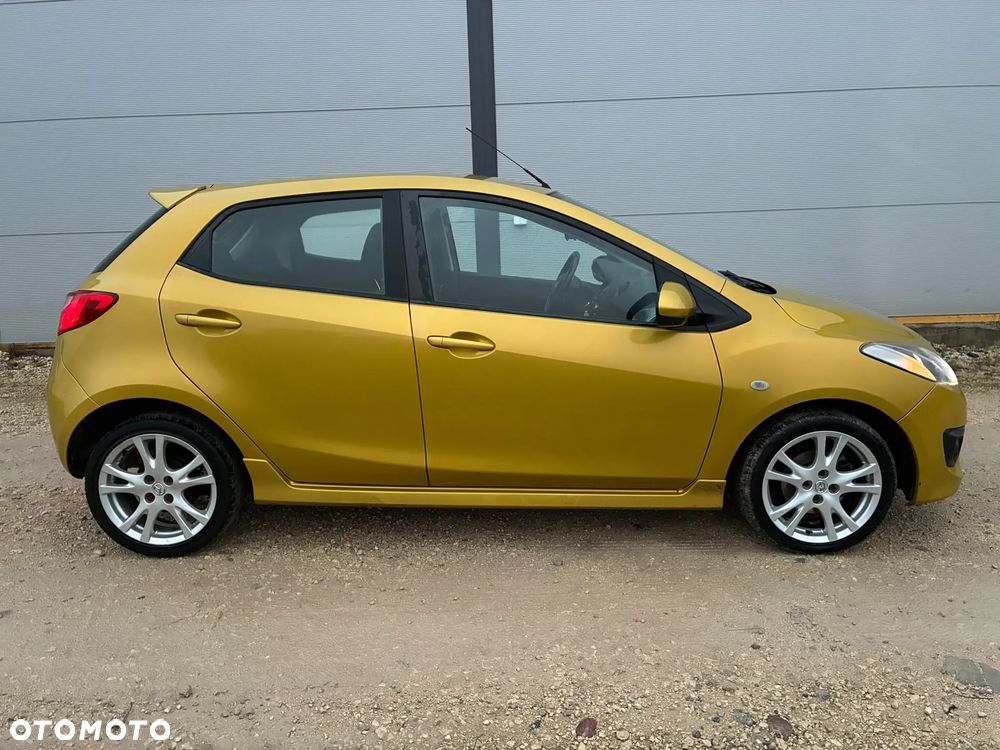 Mazda 2 2008 photo 4