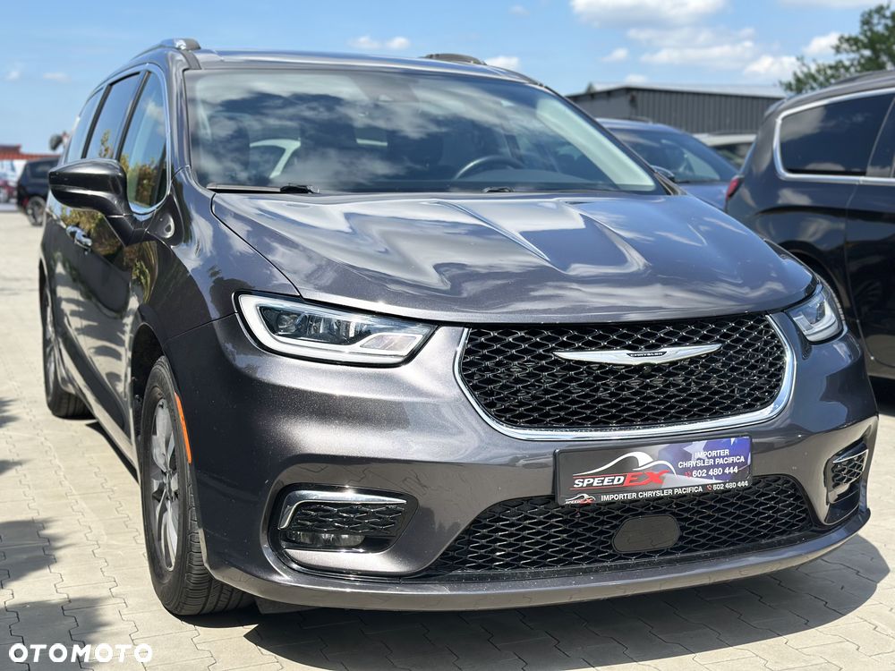Chrysler Pacifica - 3