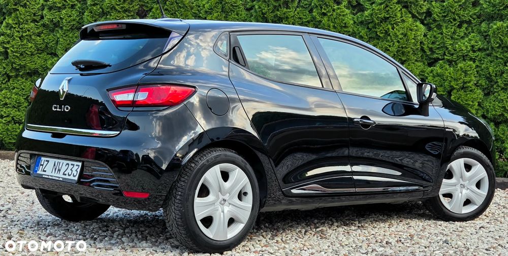 Renault Clio - 9
