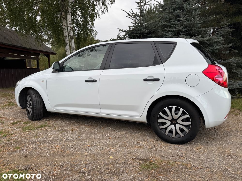 Kia Ceed - 19