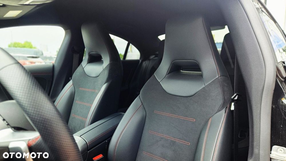 Mercedes-Benz CLA - 11