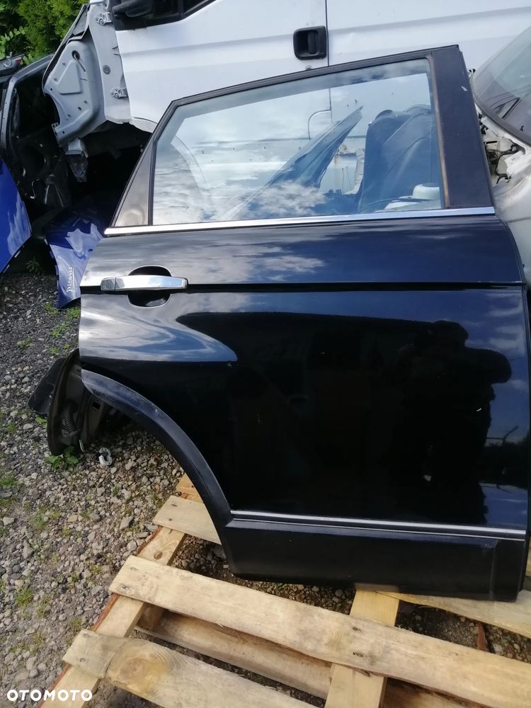 Chevrolet Captiva C100 drzwi kompletne kod lakieru 19U Black Mica bez korozji EU - 25