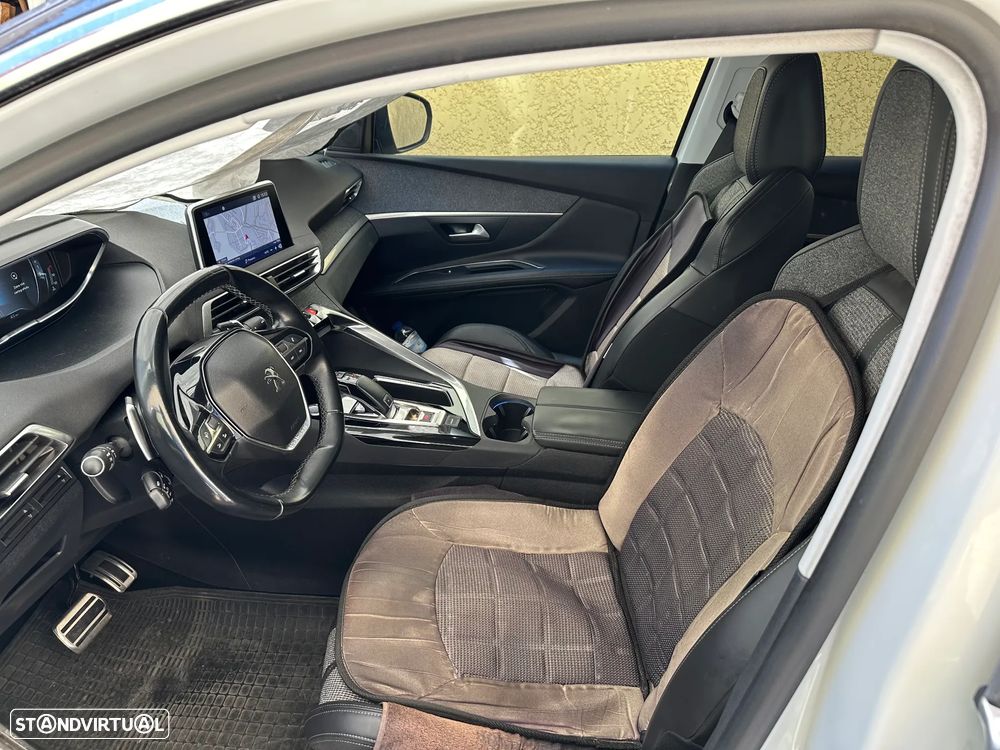 Peugeot 3008 1.2 PureTech Allure EAT6 - 4