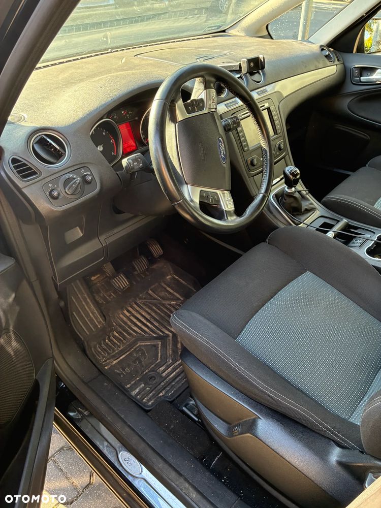 Ford S-Max - 10