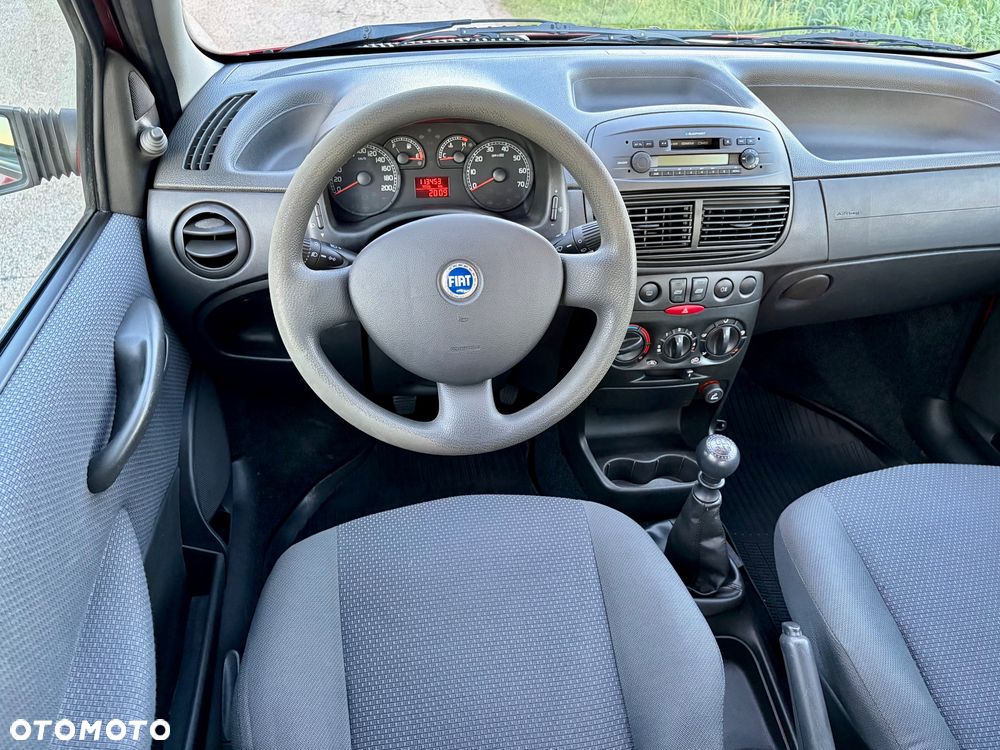 Fiat Punto 1.2 8V Active Premius - 12