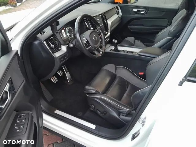 Volvo XC 60 D4 R-Design - 8