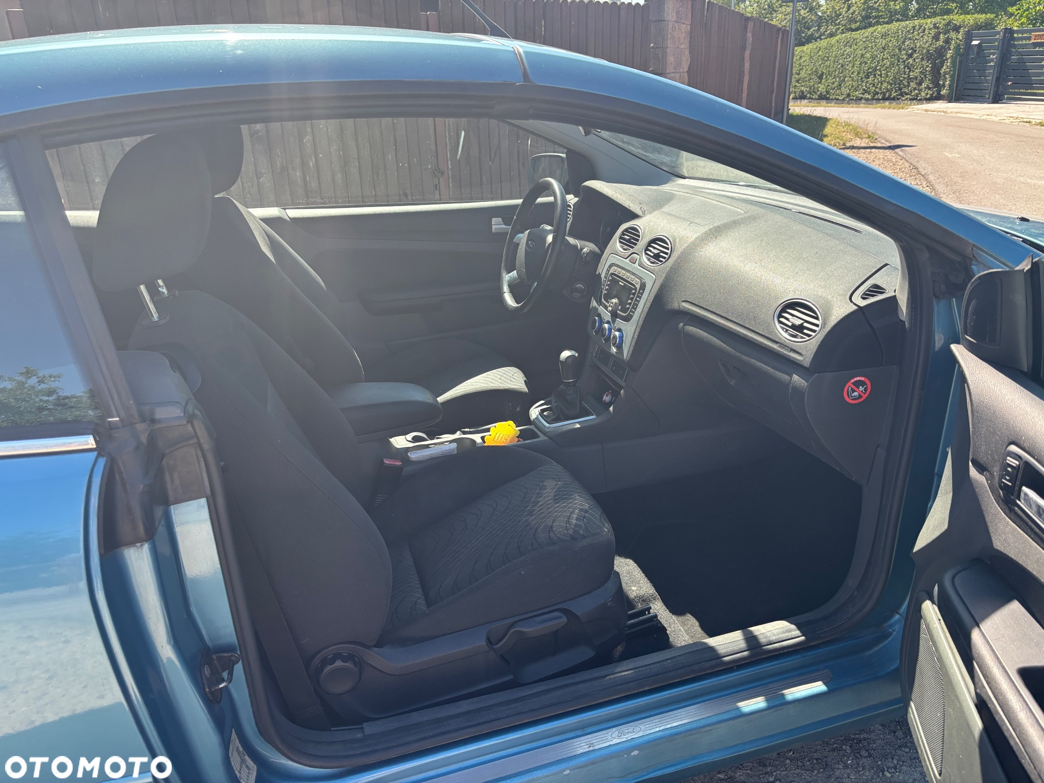 Ford Focus Coupe-Cabriolet 2.0 16V Blue Magic - 17