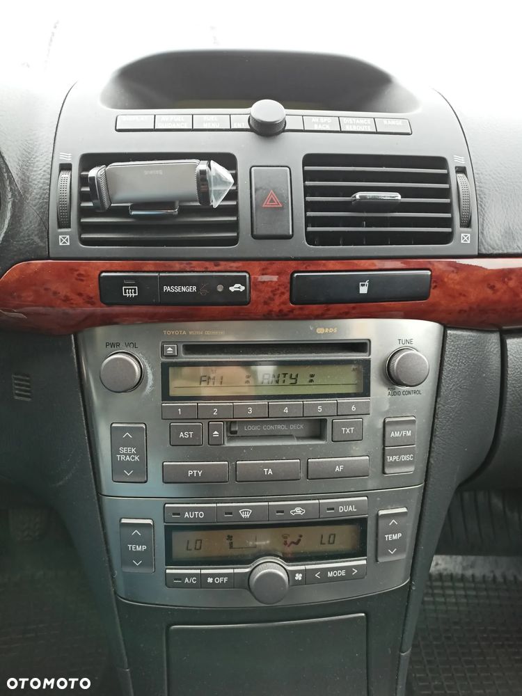 Toyota Avensis - 9