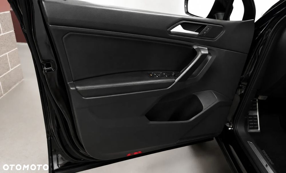 Volkswagen Tiguan - 11