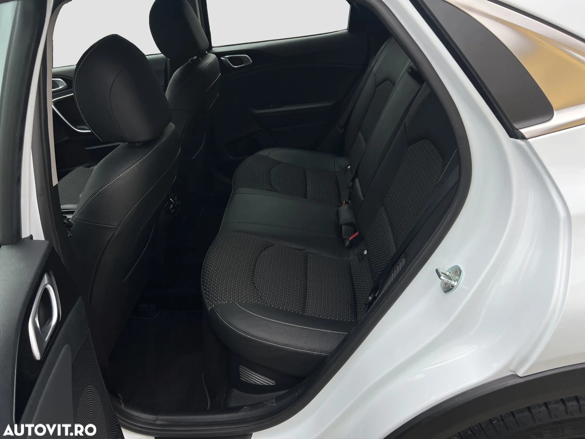 Kia XCeed 1.6 GDI DCT6 OPF Plug-in-Hybrid VISION - 16