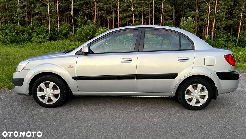 Kia Rio 1.4 Family + - 4