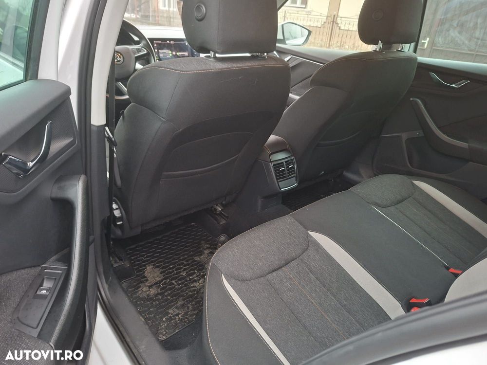 Skoda Kamiq 1.6 TDI Monte Carlo - 24