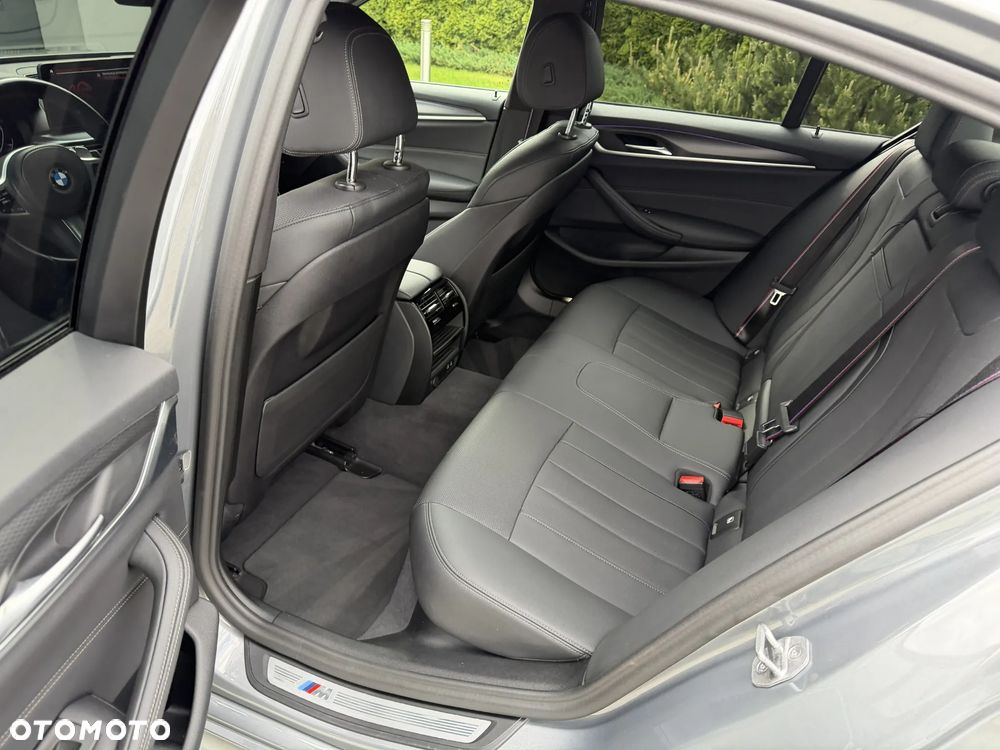 BMW Seria 5 540i xDrive mHEV M Sport sport - 10