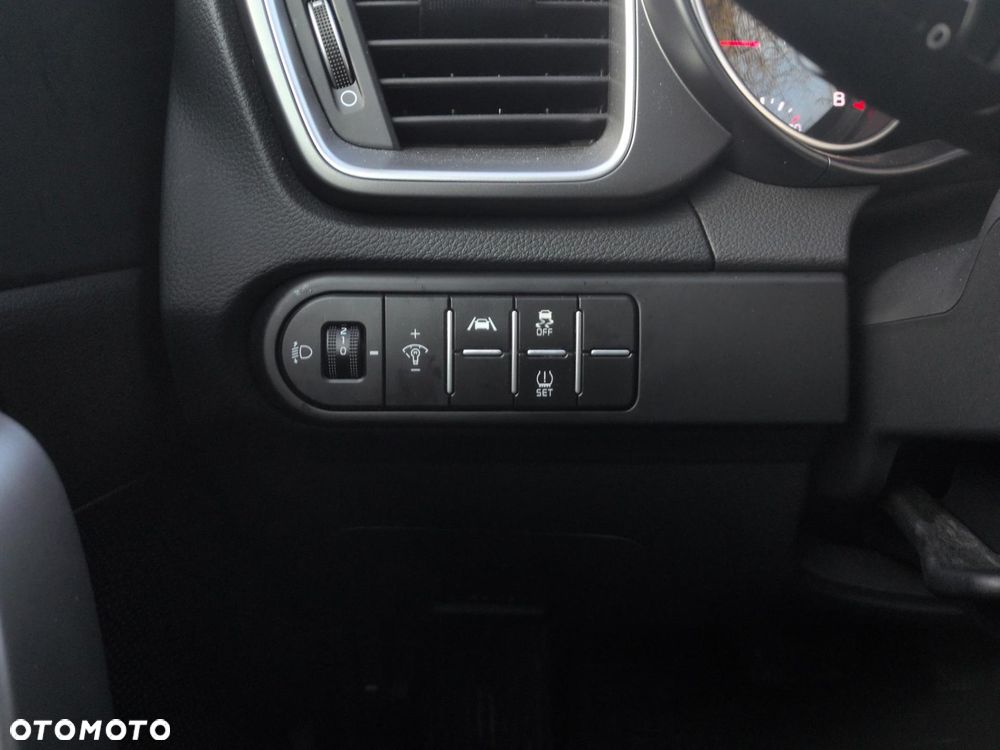 Kia Ceed 1.5 T-GDI M DCT - 11