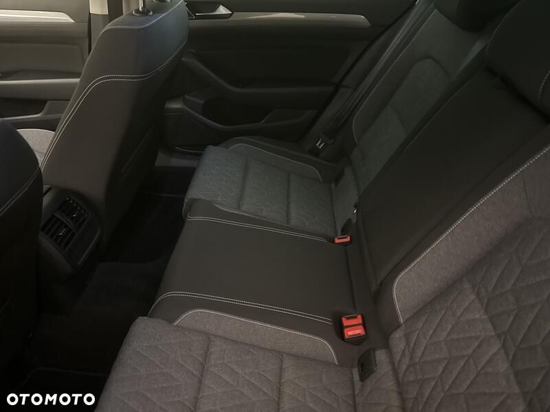 Volkswagen Passat - 20