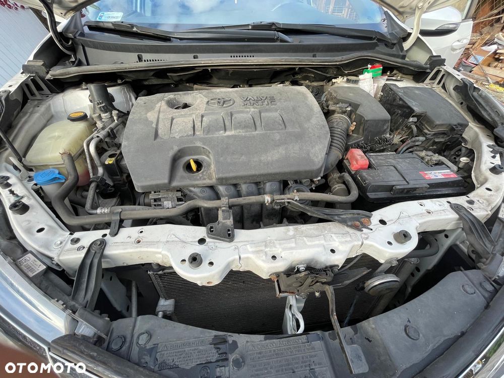 Toyota Corolla 1.6 Premium - 13