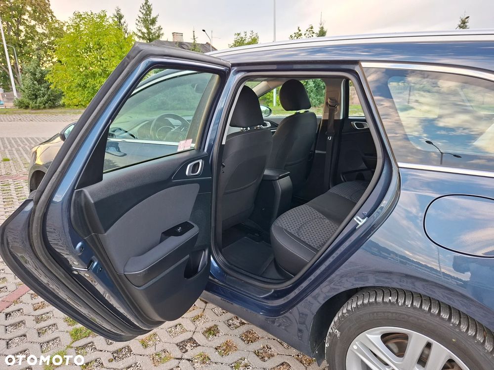 Kia Ceed 1.6 CRDi SCR M - 16