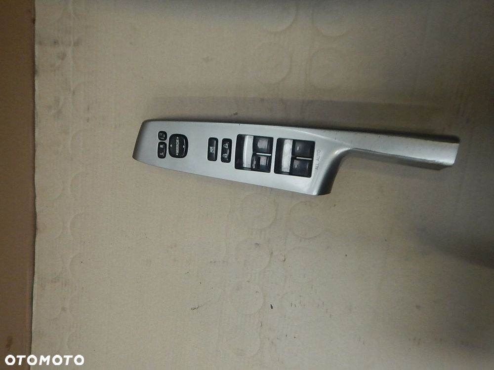 PRZEŁĄCZNIK SZYB LEWY PRZOD TOYOTA PRIUS PLUS LIFT 84040-60160 - 1