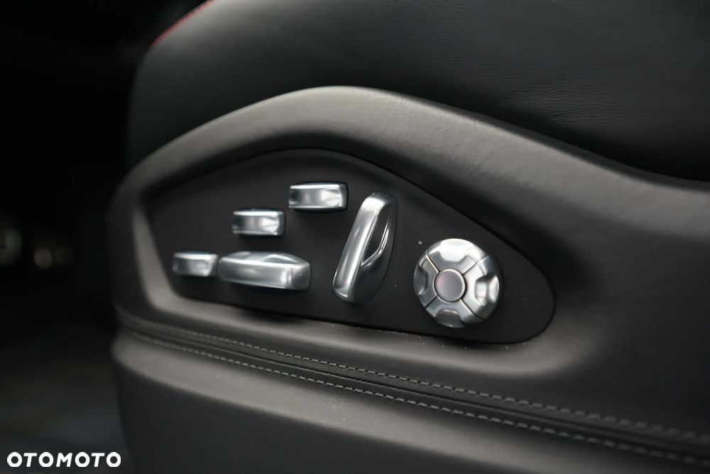 Porsche Cayenne Coupe Turbo - 23