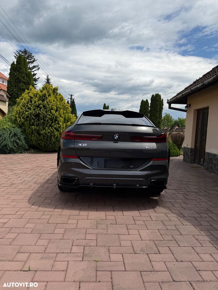 BMW X6 xDrive40i AT MHEV - 13