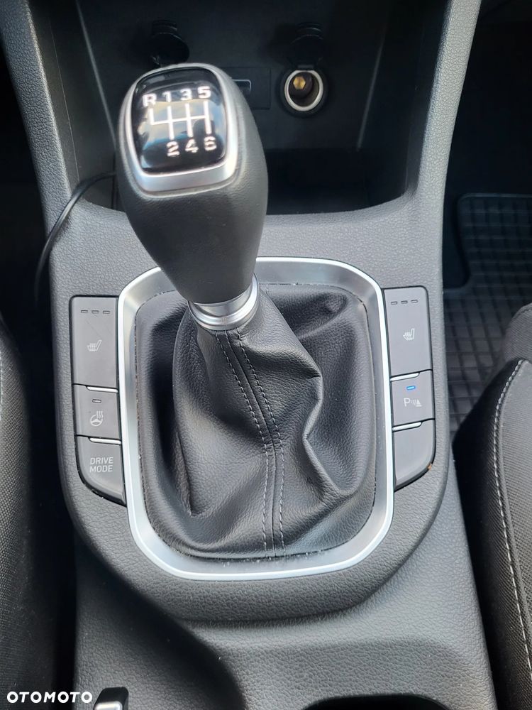 Hyundai i30 1.0 T-GDI 48V-Hybrid Trend - 12