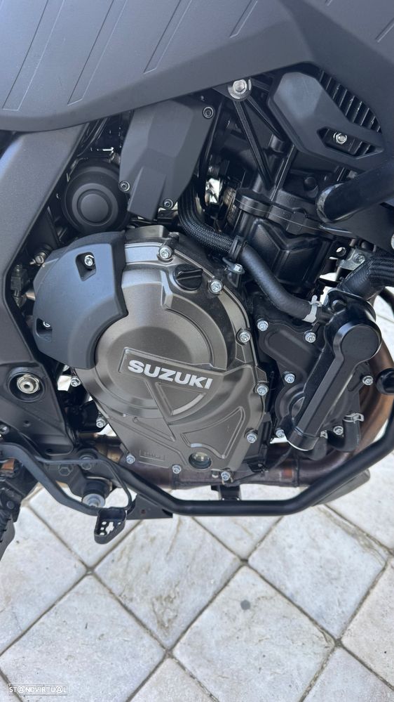 Suzuki V V-Strom 800 DE - 9