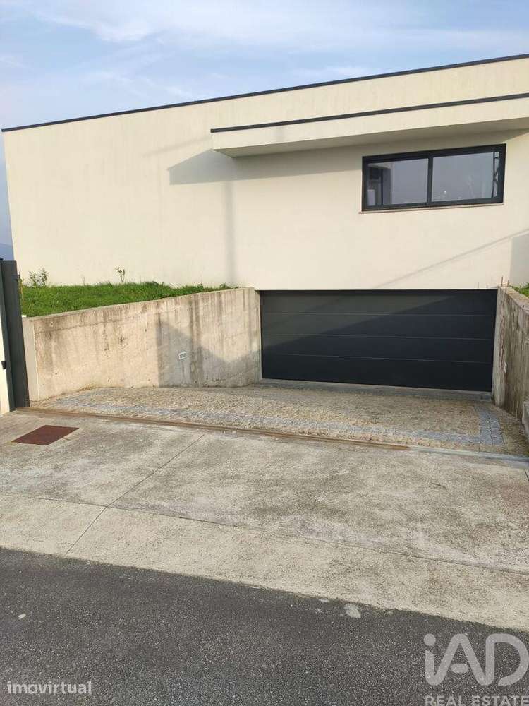 Casa / Villa em Ponte da Barca, Vila Nova de Muía e Paço Vedro de Maga - Grande imagem: 5/35