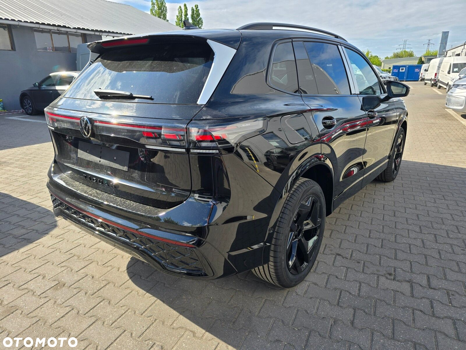 Volkswagen Tiguan 1.5 eHybrid PHEV R-Line Plus DSG - 9