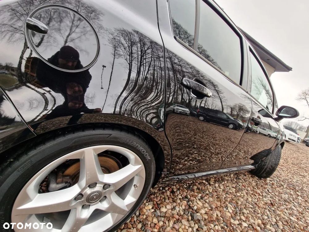 Opel Corsa 1.6 Turbo GSi - 25