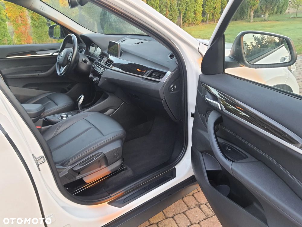 BMW X1 sDrive16d Sport Line - 12