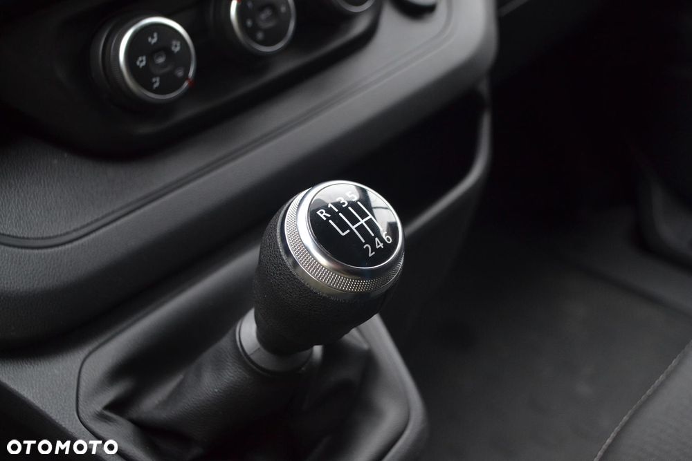 Renault Trafic 2.0 L2H1 HD Extra (bryg.) - 18