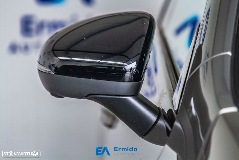 Mercedes-Benz CLA 250 - 9