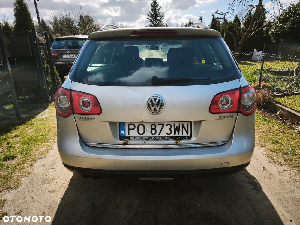 Volkswagen Passat 2.0 TDI Comfortline - 4
