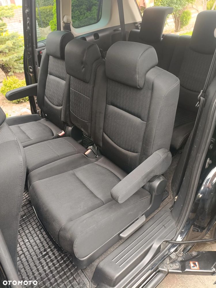 Mazda 5 - 12