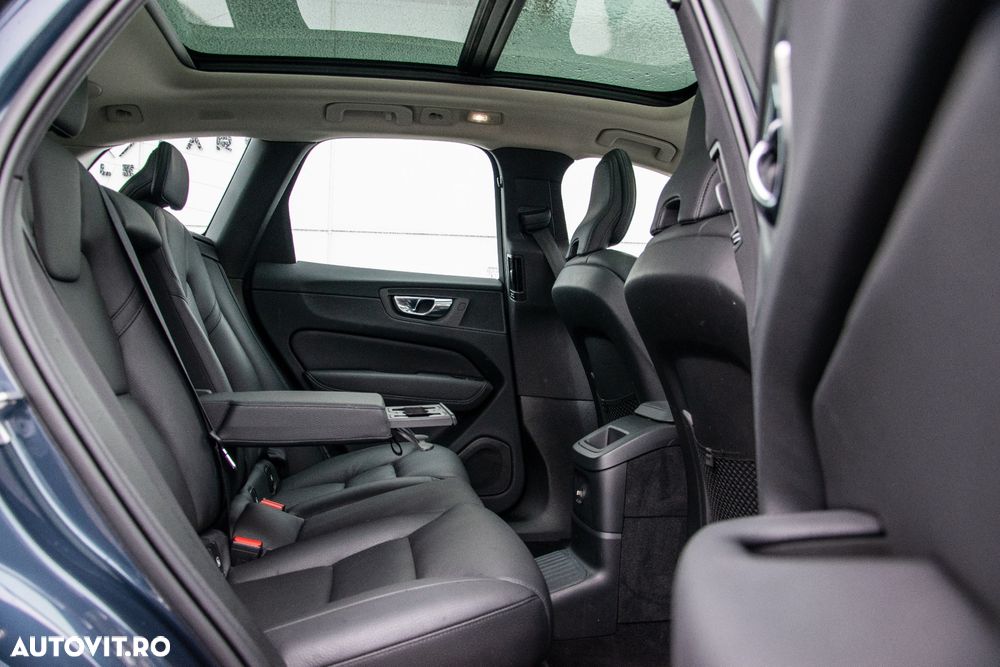 Volvo XC 60 Recharge T6 Twin Engine eAWD Inscription Expression - 17