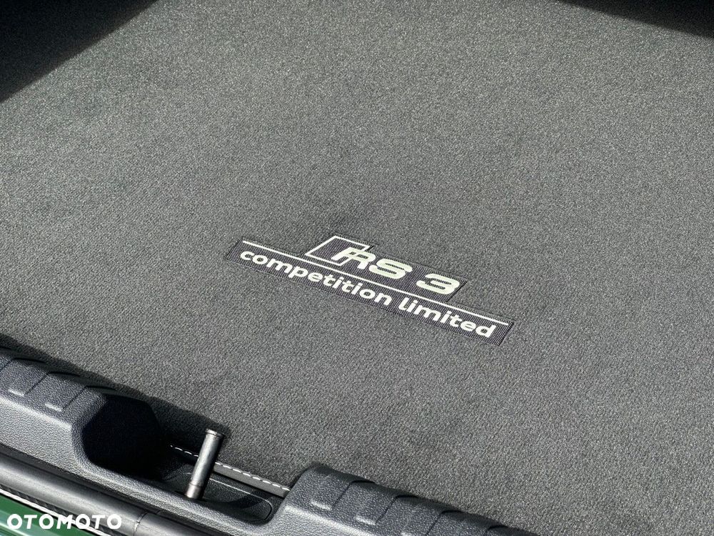 Audi RS3 Limousine - 15