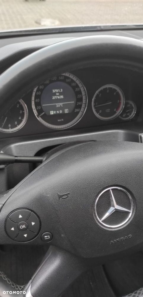 Mercedes-Benz Klasa E 200 CDI 7G-TRONIC Elegance - 27
