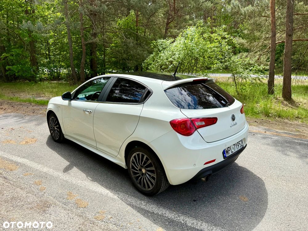Alfa Romeo Giulietta 1.6 JTDM 16V - 5